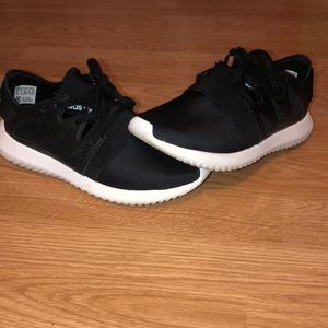 Adidas black tubular sneakers